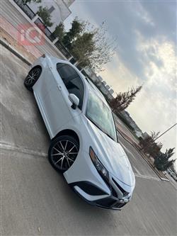 تۆیۆتا کامری